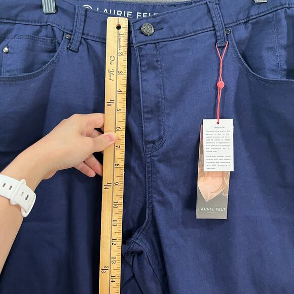 Laurie Felt Petite Daisy Floral Embroidered Ankle Jeans Navy, Plus Petite 22 - Picture 9 of 12